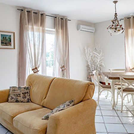 Villa Laura Чистерна ди Латина Екстериор снимка