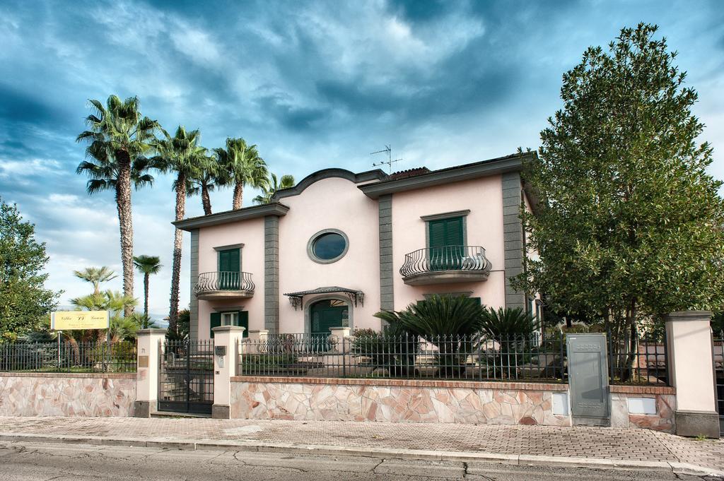 Villa Laura Чистерна ди Латина Екстериор снимка