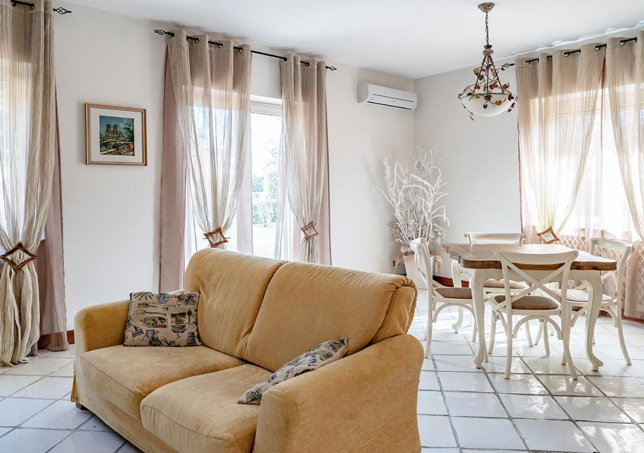 Villa Laura Чистерна ди Латина Екстериор снимка